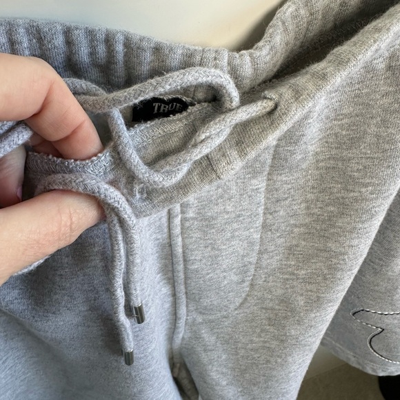 Mens True Religion Sweatpant Shorts Gray Size XXL Side Logo Pockets Drawstring - Picture 7 of 8